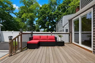 11 Chichester Rd, Huntington Station, NY 11746 - Photo 10