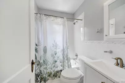 183 Elwood Avenue, Hawthorne, NY 10532 - Photo 12