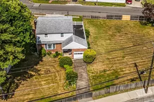1060 Park Ave, Huntington, NY 11743 - Photo 24