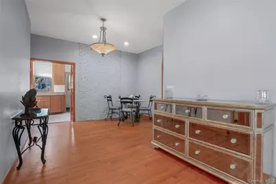 17 Oxford Street, Malverne, NY 11565 - Photo 6
