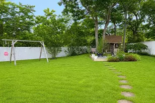 3 Commack Rd, Sound Beach, NY 11789 - Photo 6