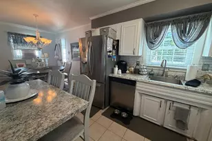 3 Commack Rd, Sound Beach, NY 11789 - Photo 12