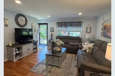 3 Commack Road, Sound Beach, NY 11789 - Photo 8