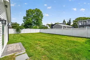 534 Riverside Ave, Massapequa, NY 11758 - Photo 28