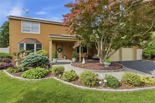 5 Millbrook Ct, Stony Brook, NY 11790 - Photo 2