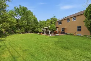 5 Millbrook Ct, Stony Brook, NY 11790 - Photo 4