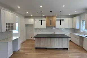 3986 William St, Seaford, NY 11783 - Photo 12