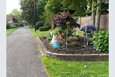 10 Sunhollow Court, Deer Park, NY 11729 - Photo 16