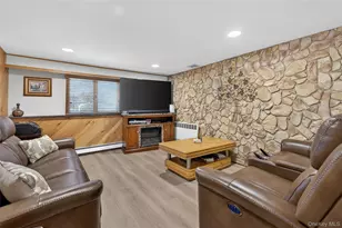 91 Myles Ave, Levittown, NY 11756 - Photo 8
