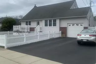 854 Terra Ln, North Bellmore, NY 11710 - Photo 2