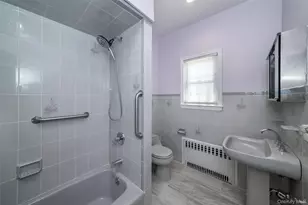 7 Alpha Pl, New Rochelle, NY 10805 - Photo 22