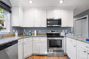 33 Echo Ave, Miller Place, NY 11764 - Photo 4