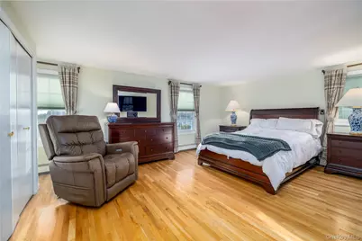 2575 Bayview Avenue, Wantagh, NY 11793 - Photo 24