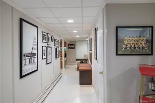 2575 Bayview Ave, Wantagh, NY 11793 - Photo 32