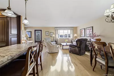 2575 Bayview Avenue, Wantagh, NY 11793 - Photo 18