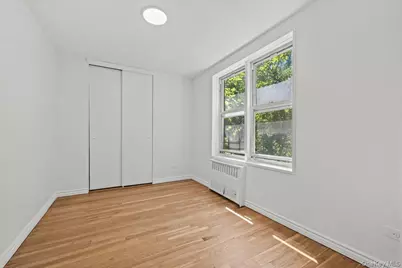 5425 Valles Avenue #4M, Bronx, NY 10471 - Photo 12