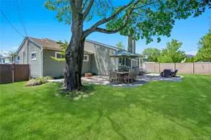 8 Melony Ave, Plainview, NY 11803 - Photo 24