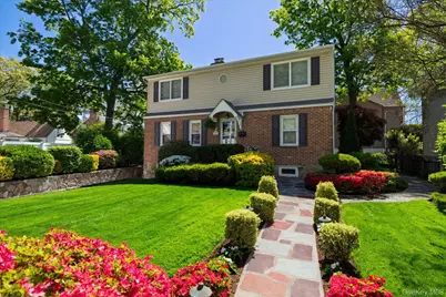 124 Peterhoff Avenue, Malverne, NY 11565 - Photo 6