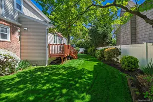 124 Peterhoff Ave, Malverne, NY 11565 - Photo 28