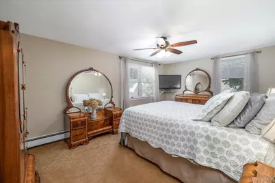 124 Peterhoff Avenue, Malverne, NY 11565 - Photo 16