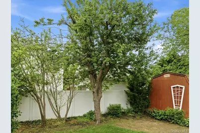 123 Meroke Lane, East Islip, NY 11730 - Photo 30