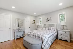123 Meroke Ln, East Islip, NY 11730 - Photo 8