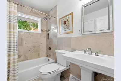 123 Meroke Lane, East Islip, NY 11730 - Photo 6
