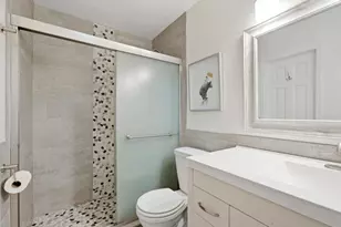 123 Meroke Ln, East Islip, NY 11730 - Photo 10