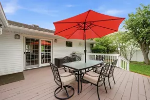 123 Meroke Ln, East Islip, NY 11730 - Photo 28