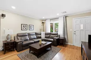 123 Meroke Ln, East Islip, NY 11730 - Photo 12