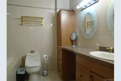 306 Seagirt Avenue, Far Rockaway, NY 11691 - Photo 28
