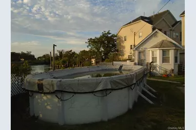 306 Seagirt Avenue, Far Rockaway, NY 11691 - Photo 40