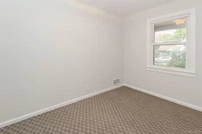 1566 Pebble Lane, Hewlett, NY 11557 - Photo 28