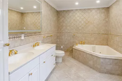 1566 Pebble Lane, Hewlett, NY 11557 - Photo 30