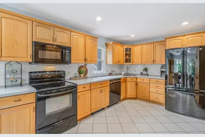 74A Hilltop Drive #A, Smithtown, NY 11787 - Photo 32