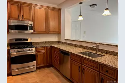 1115 Saratoga Lane, Fishkill, NY 12524 - Photo 4