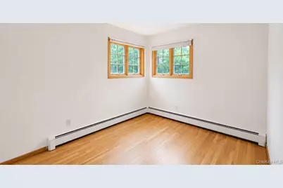 18 Roxbury Street, Huntington Station, NY 11746 - Photo 14