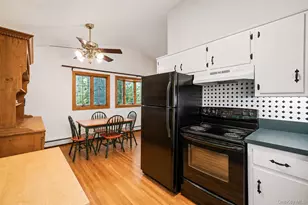 18 Roxbury St, Huntington Station, NY 11746 - Photo 12