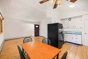 18 Roxbury St, Huntington Station, NY 11746 - Photo 10