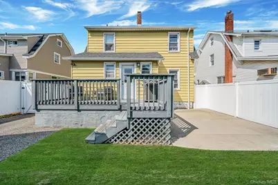 24 Huntington Ave, Lynbrook, NY 11563 - Photo 26
