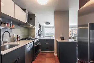 4525 Henry Hudson Pkwy, Bronx, NY 10471 - Photo 4