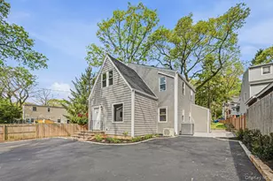 10 Harby Dr, Huntington, NY 11743 - Photo 2