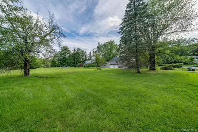 10 Horseshoe Road, Mount Kisco, NY 10549 - Photo 16