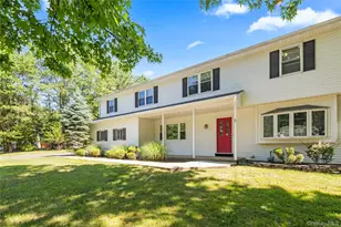 5 Daisy Ct, Airmont, NY 10901 - Photo 4