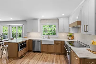2 Pebble Hill Drive, Northport, NY 11768 - Photo 8