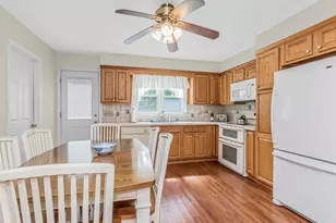 211 Warren Ave, Hawthorne, NY 10532 - Photo 8