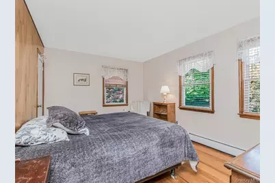 211 Warren Avenue, Hawthorne, NY 10532 - Photo 20