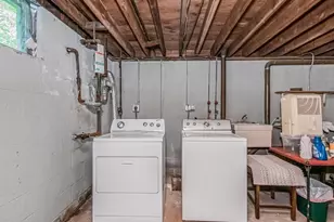 211 Warren Ave, Hawthorne, NY 10532 - Photo 14