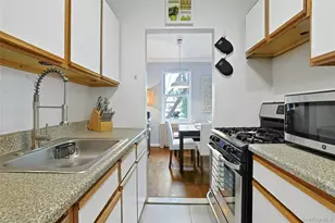 1300 Midland Ave, Yonkers, NY 10704 - Photo 10