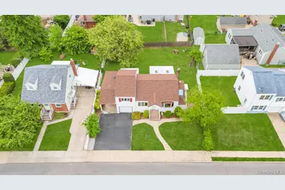 125 S 5th Street, Bethpage, NY 11714 - Photo 2